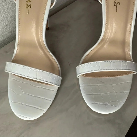 Lulus Sila White Crocodile-Embossed Ankle Strap Heels Size 8 - Picture 8 of 9